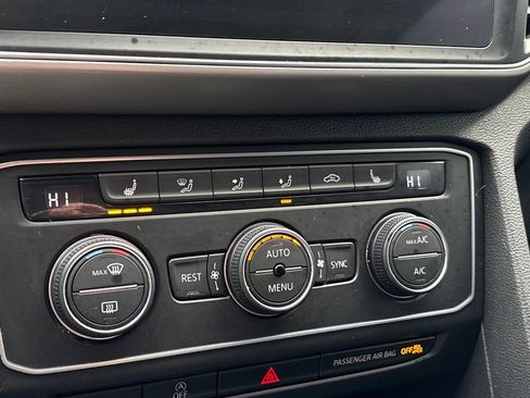 Used 2019 Volkswagen Atlas SE w/ Towing Package image 16