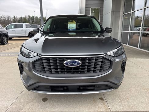 Certified 2023 Ford Escape Active w/ Cold Weather Package image 11