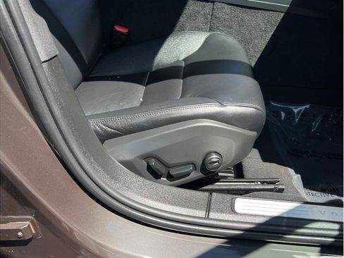 Used 2024 Volvo S60 B5 Core image 23