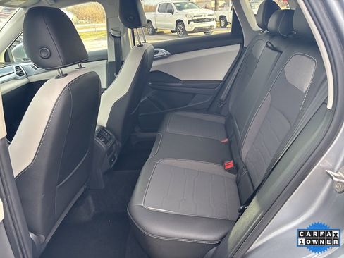 Used 2025 Volkswagen Taos SE image 44