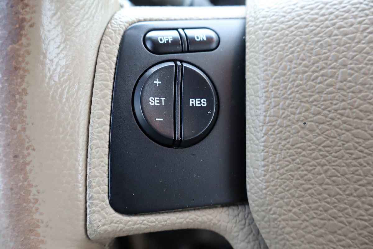 Used 2008 Ford Explorer XLT AWD/4WD image 30