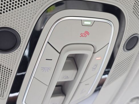 Used 2022 Audi A6 3.0T allroad Premium Plus w/ Executive Package image 29