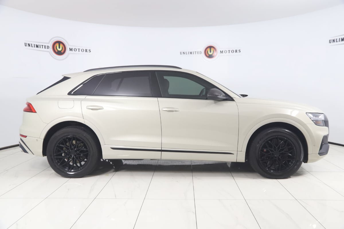 Used 2021 Audi SQ8 Prestige AWD/4WD image 2