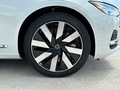Certified 2024 Volvo S90 T8 Ultimate w/ Lounge Package image 7