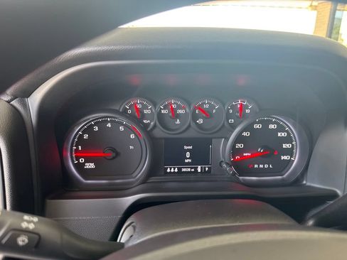 Used 2024 Chevrolet Silverado 2500 Custom w/ Z71 Off-Road Package AWD/4WD image 10