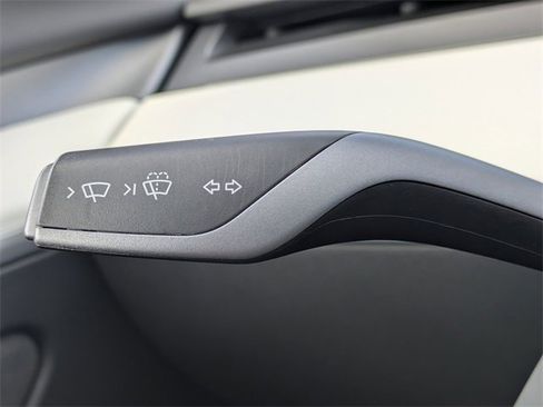 Used 2022 Tesla Model 3 Performance image 29