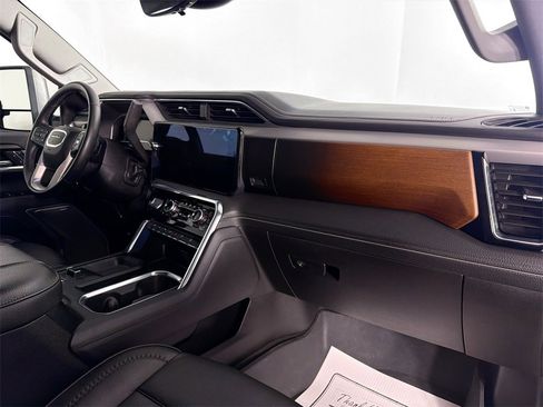 Used 2024 GMC Sierra 2500 Denali w/ Technology Package image 27