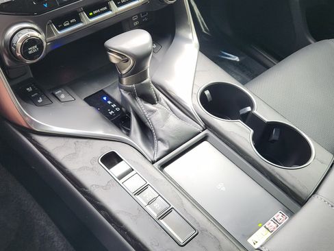 Used 2024 Lexus LX 600 4WD w/ Appearance Package image 21