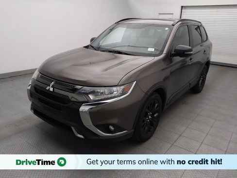 Used 2019 Mitsubishi Outlander LE AWD/4WD image 1