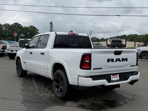 Used 2025 RAM 1500 Big Horn AWD/4WD image 6