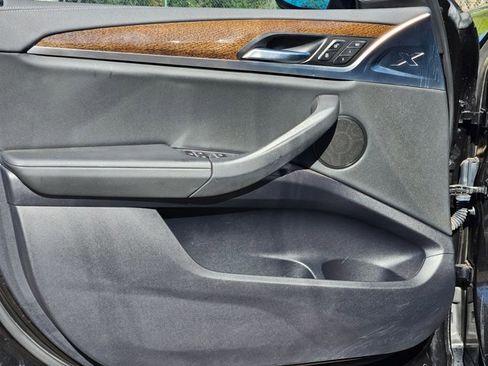 Used 2018 BMW X3 M40i image 11