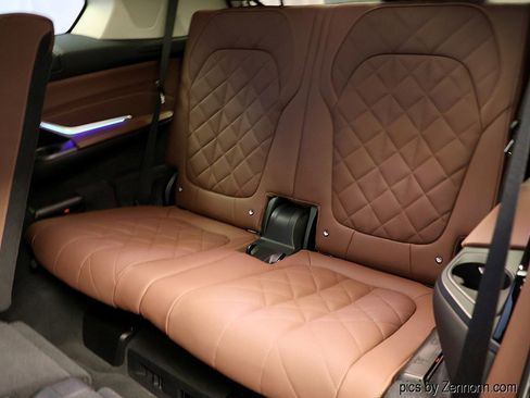 Certified 2024 BMW X7 xDrive40i image 13