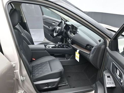 New 2026 Nissan Rogue Platinum image 37