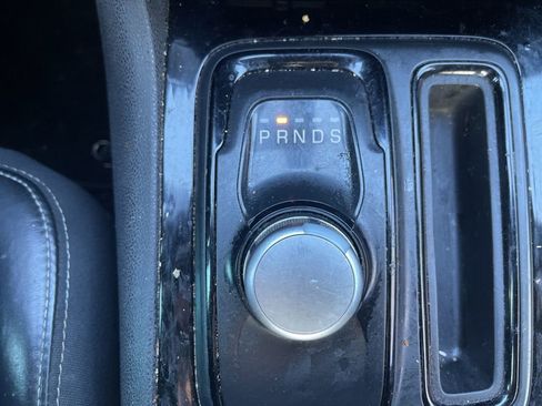 Used 2019 Chrysler 300 S image 16