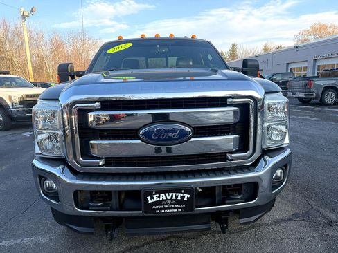 Used 2015 Ford F350 Lariat image 3