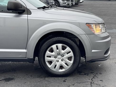 Used 2017 Dodge Journey SE image 38