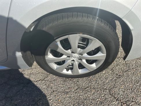 Used 2024 Toyota Corolla LE image 14