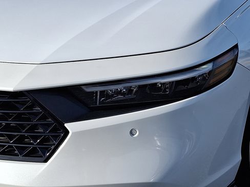 Used 2023 Honda Accord Touring image 8