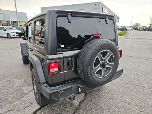 Used 2022 Jeep Wrangler Unlimited Sport AWD/4WD image 3