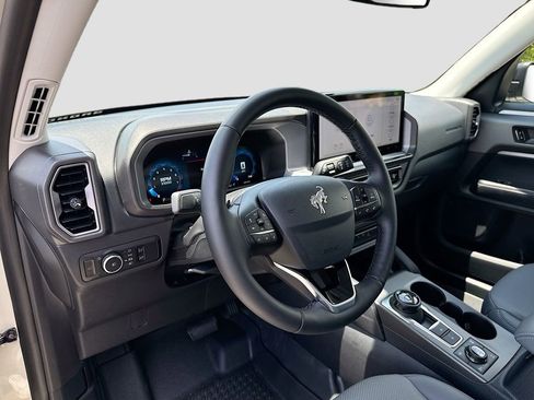 Used 2025 Ford Bronco Sport Badlands AWD/4WD image 9
