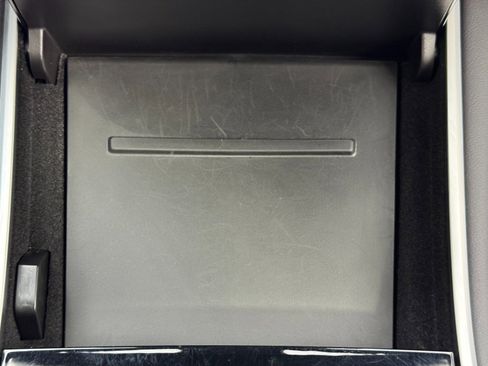 Used 2019 Tesla Model 3 Standard Range Plus image 32