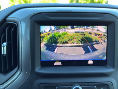 Used 2022 Chevrolet Silverado 1500 Custom AWD/4WD image 34