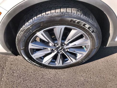 Used 2020 Lincoln Corsair Reserve image 10