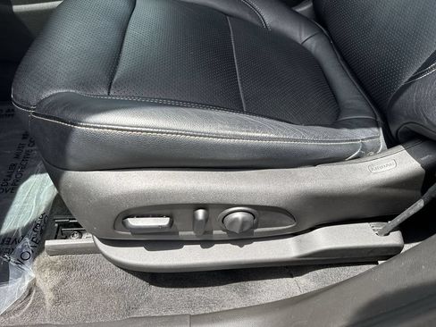 Used 2019 Chevrolet Traverse LT FWD image 41