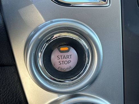 Used 2020 Nissan Titan SV w/ SV Convenience Package image 16