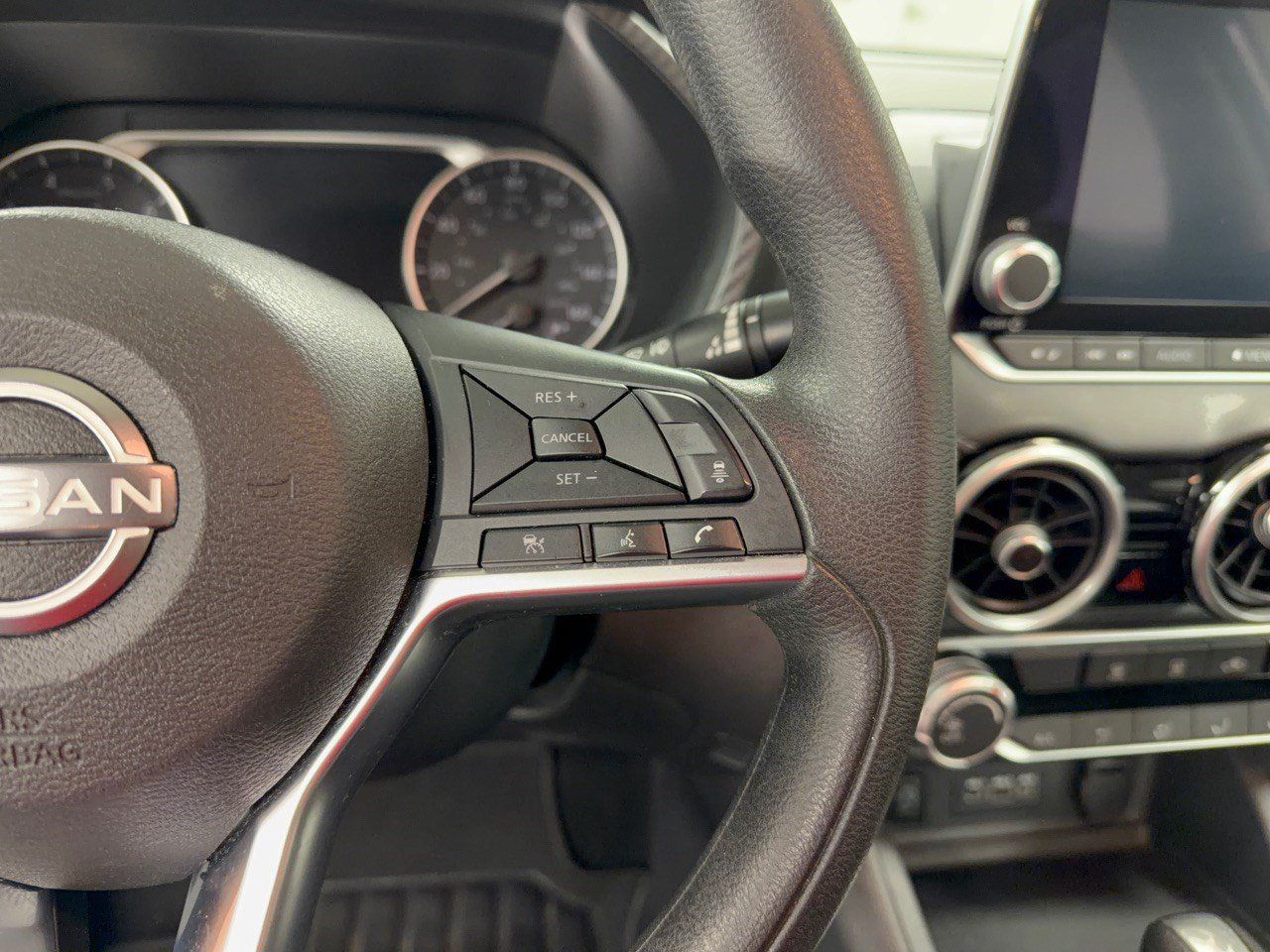Used 2025 Nissan Sentra SV FWD image 19