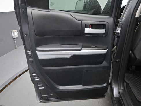 Used 2018 Toyota Tundra SR5 w/ TRD Off Road Package image 16