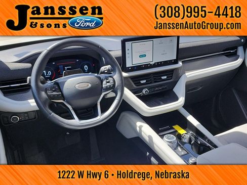 Used 2025 Ford Explorer Platinum w/ Ultimate Package AWD/4WD image 21