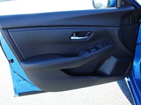 Used 2025 Nissan Sentra SV image 26