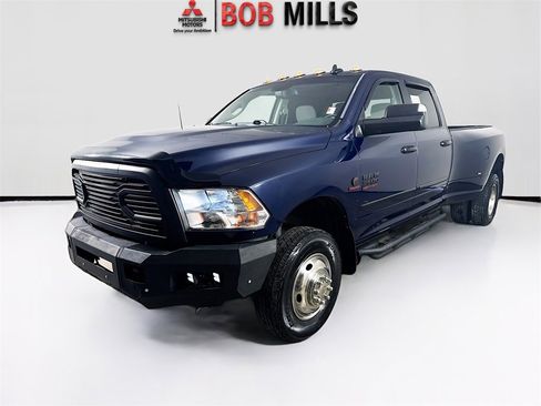 Used 2017 RAM 3500 Big Horn image 3