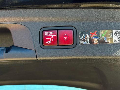 Used 2025 Mercedes-Benz GLE 450 4MATIC image 27