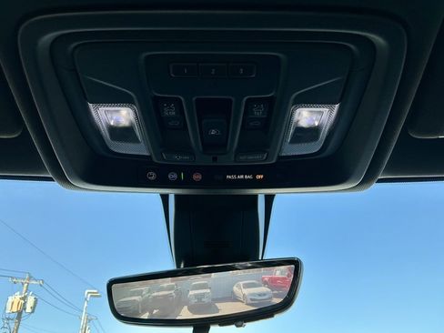 Used 2021 Chevrolet Silverado 1500 High Country w/ Technology Package image 33