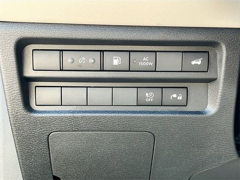 New 2025 Mitsubishi Outlander SEL image 10