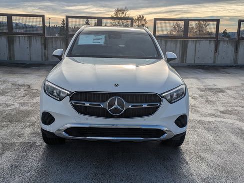 Used 2026 Mercedes-Benz GLC 300 4MATIC image 2