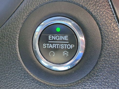 Used 2018 Ford Explorer XLT w/ Equipment Group 202A image 22