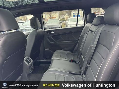 Certified 2023 Volkswagen Tiguan SEL R-Line image 10