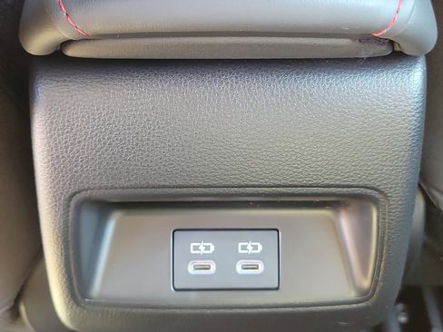 Used 2024 Toyota Corolla SE image 19