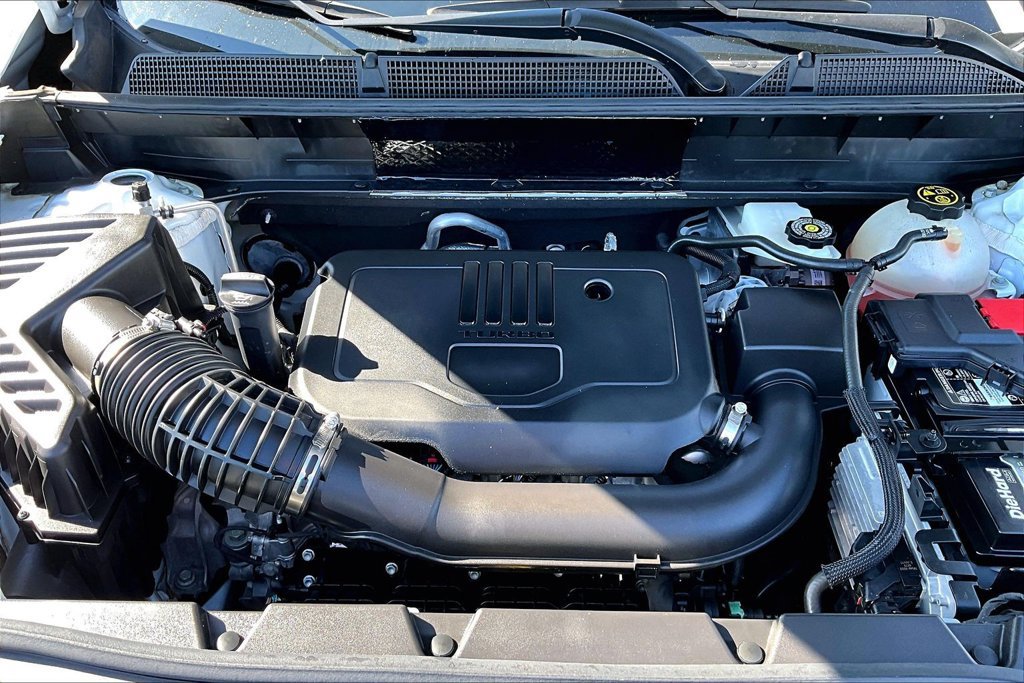Used 2023 GMC Acadia SLE FWD image 32