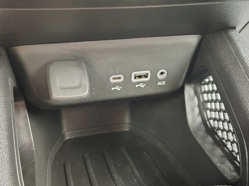Certified 2023 Chevrolet TrailBlazer LT FWD image 31