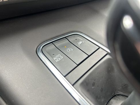 Used 2024 Cadillac Escalade Sport Platinum w/ LPO, ONYX Package image 38