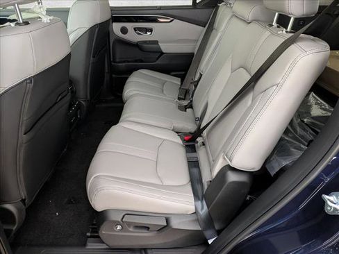 New 2025 Honda Pilot Touring image 16