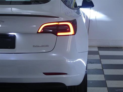 Used 2023 Tesla Model 3 Performance AWD/4WD image 29