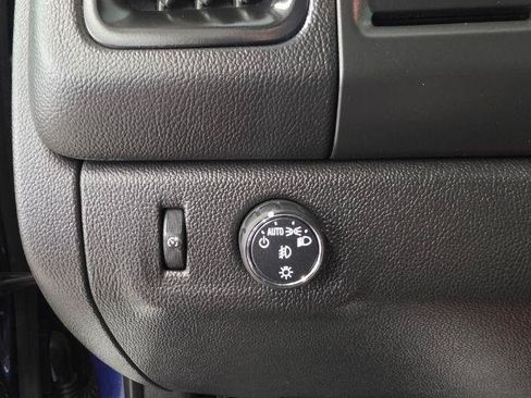 Used 2015 Chevrolet Colorado LT w/ Luxury Package RWD image 21
