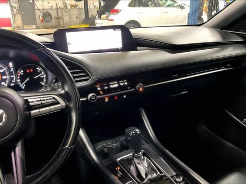 Used 2021 MAZDA MAZDA3 s image 6