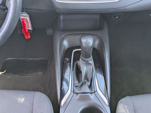 Used 2024 Toyota Corolla LE FWD image 19