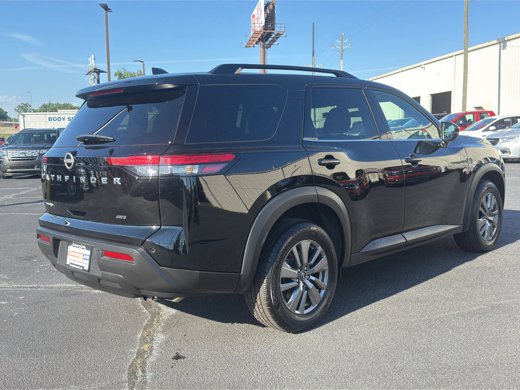 Used 2025 Nissan Pathfinder SV AWD/4WD image 6